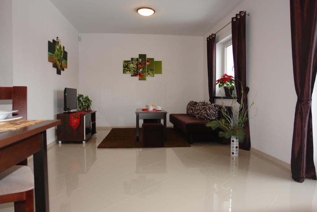 Jd Apartamenty - Klimatyzacja, Basen, Parking I Wifi W Cenie Мислаковіце Екстер'єр фото